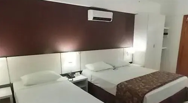 Apartamentos Le Jardin Caldas Novas, Забронировать Отель Отели Калдас-Новас с парковкой, рядом с Caldas Novas Yacht Club, Парковка