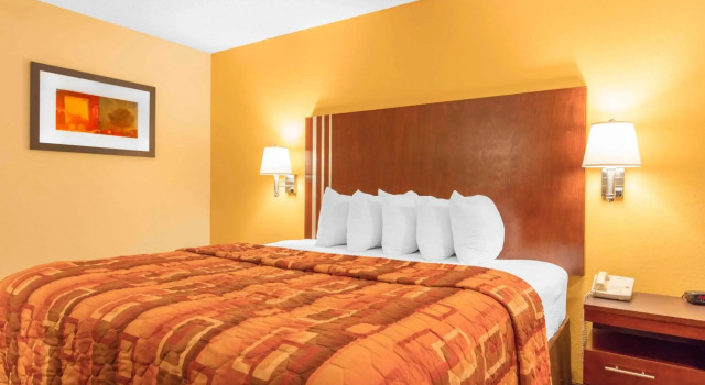Days Inn and Suites Little Rock Airport, Boek Motel Hotels in Missouri met zwembad, Zwembad