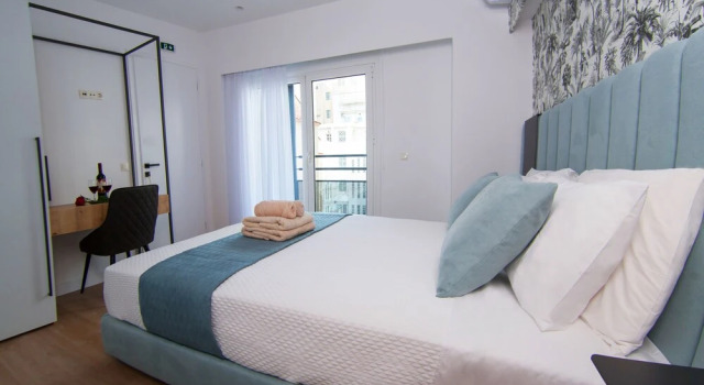 Phaedrus Living Modern Kriel Suites 103