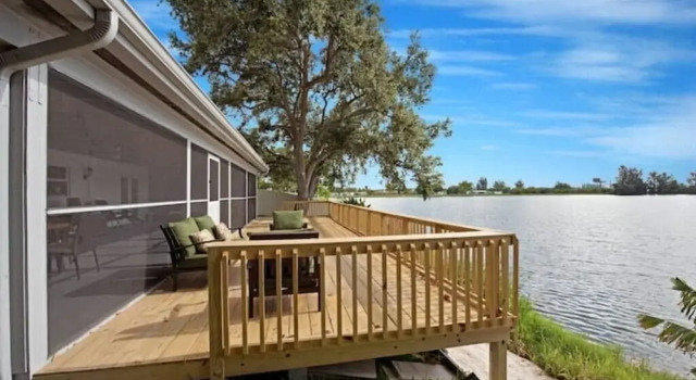 Вилла Lake House 1 in Davie