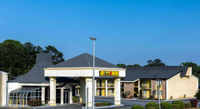 Super 8 by Wyndham McDonough GA, 预订 酒店 麦克多诺 佐治亚州