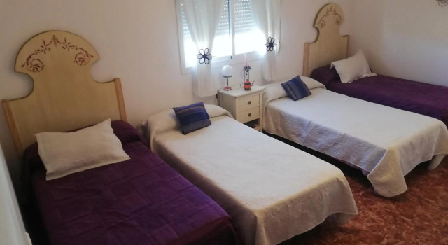 Alojamiento Rural Las Acacias, Varaa Hotelli Cabra Madrid