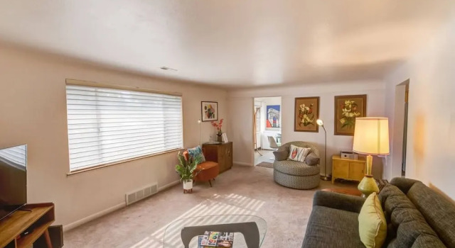 Апартаменты 1 Br70's Inspired Comfy Condoclose to Broadmoor