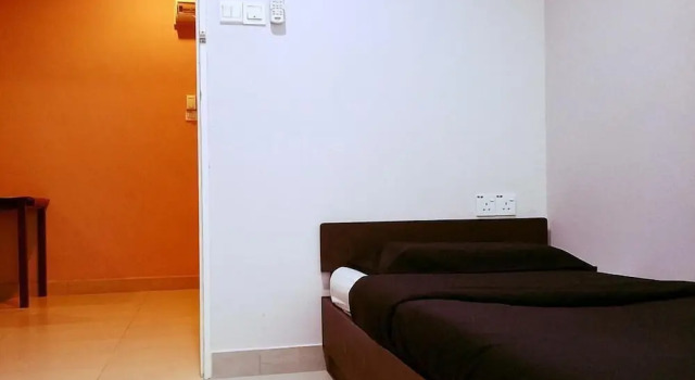 Кровать в общем номере (женский номер) HOOD - Hostel