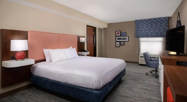 Двухместный номер Deluxe Hampton Inn by Hilton Youngstown-West I-80