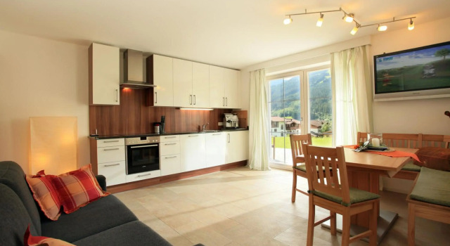 Haus Monika, Prenota Hotel Hotel a Tirolo con parcheggio, Parcheggio