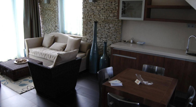 Echo Residence All Suite Hotel