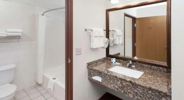 Люкс AmericInn by Wyndham Iowa Falls