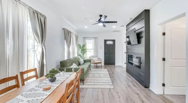 Коттедж Charming San Antonio Home ~ 2 Mi to The Alamo!