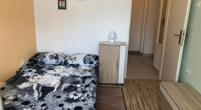 Apartma Mahnič, Prenota Hotel Postumia Notranjska