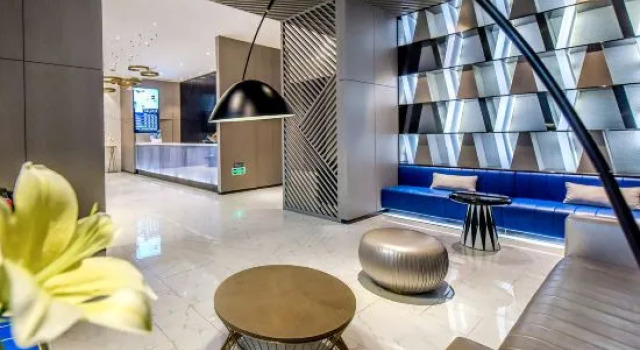 Orange Hotel (Chengdu Tianfu Plaza Kuanzhaixiangzi Alleys), Rezerwuj Hotel Hotele w Qingyang z parkingiem, Parking