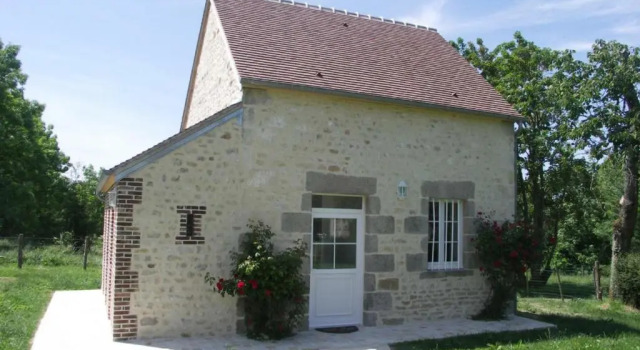 Gîte Coulonges-sur-Sarthe, 7 pièces, 13 personnes - FR-1-497-118, Reservar Hotel Hotéis de 3 estrelas em Normandy, 3*