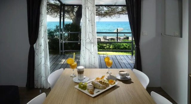 Номер Comfort с 2 комнатами с видом на море Boutique Camp Materada Beach