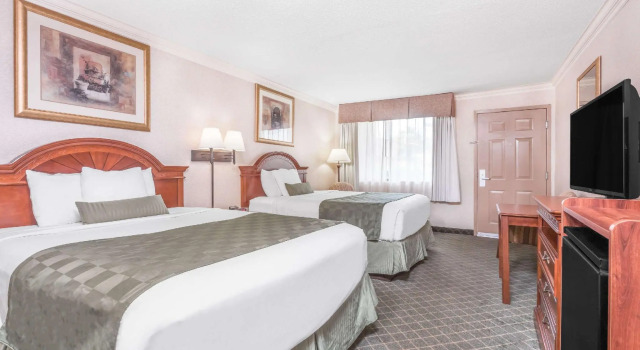 Standard Vierer Zimmer Ramada by Wyndham Macon