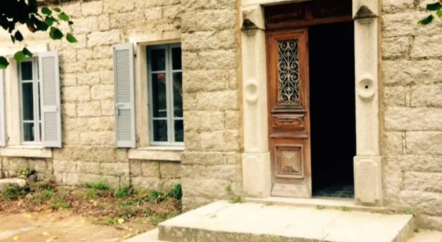 House With 4 Bedrooms in Levie, With Furnished Terrace and Wifi - 15 k, Varaa Hotelli  