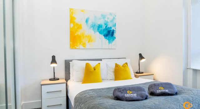 2 Bedroom Apartment by Central Serviced Apartments - Sandeman Street - FREE Street Parking