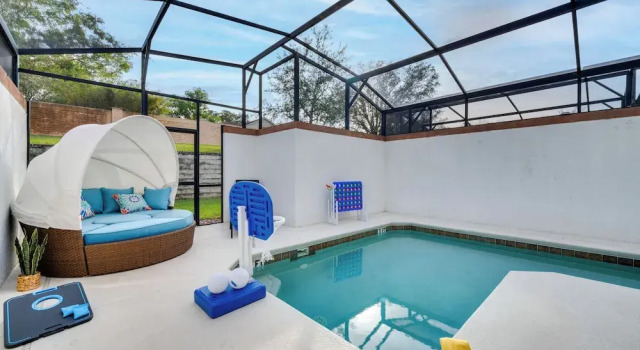 Апартаменты 9 Mi to Wdw: Resort Retreat w/ Heated Pool!