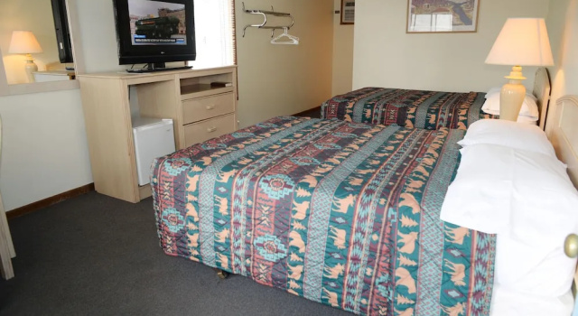 Четырёхместный номер Classic Starlite Motel