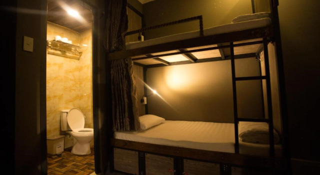 Кровать в общем номере (женский номер) Sai Gon 1979 Hotel
