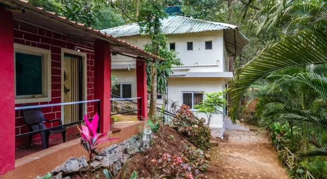 White Water Resort dandeli, Prenota Resort Dandeli Karnataka