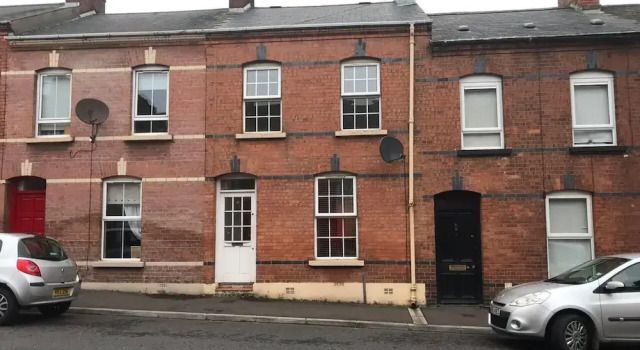 Cosy Urban 3-bedroom Terraced House in Derry, Забронировать Отель Отели Лондондерри 3 звезды, рядом с The River Faughan, 3*
