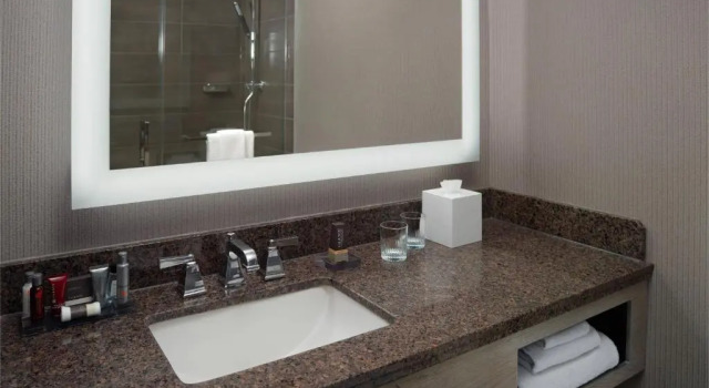 Четырёхместный номер Standard Atlanta Airport Marriott