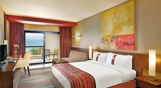 Номер Standard с видом на бассейн Holiday Inn Resort Dead Sea by IHG