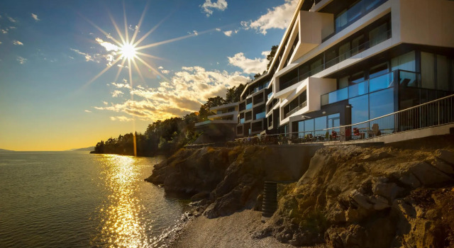 Кровать в общем номере с видом на море Boutique & Design Hotel Navis - Small Luxury Hotels of the World