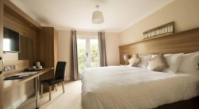 Riverside Hotel, Book Hotel Hotels in Sligo County with Parking, Parking
