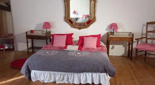 Chalet De La Laigne, Rezerwuj Chalet Hotele w Charente-Maritime z parkingiem, Parking