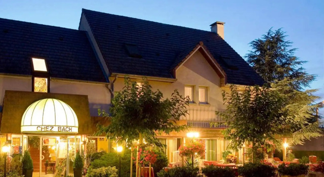 LOGIS Chez Bach, Забронировать Отель Шоссен Горный массив Юра
