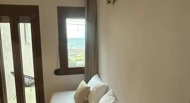 KYNTHIA seaview apartments