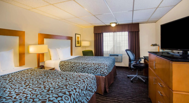 Четырёхместный номер Standard Days Inn by Wyndham Yakima