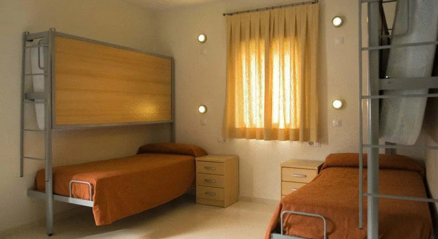 Albergue Inturjoven Marbella, Забронировать Хостел Отели Марбелья с бассейном, рядом с Музей гравюры, Бассейн