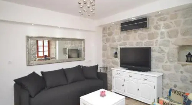 Apartments Risan, Забронировать Апартаменты/квартира Рисан Район Котор, рядом с Музей «Римские мозаики»