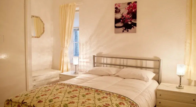 1 Bedroom Apartment in Grassmarket Edinburgh, Забронировать Апартаменты/квартира Эдинбург Midlothian, рядом с Национальный музей Шотландии