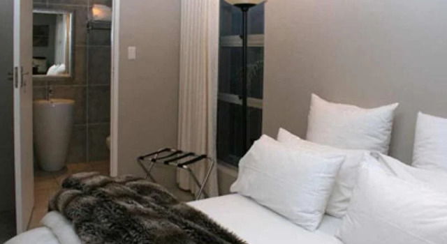 The Space Guest House, Забронировать Гостевой дом Мелвилл Йоханнесбург, рядом с Johannesburg Chamber of Commerce and Industry