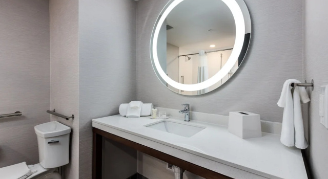 Четырёхместный номер Standard Courtyard by Marriott Pensacola I-10 West