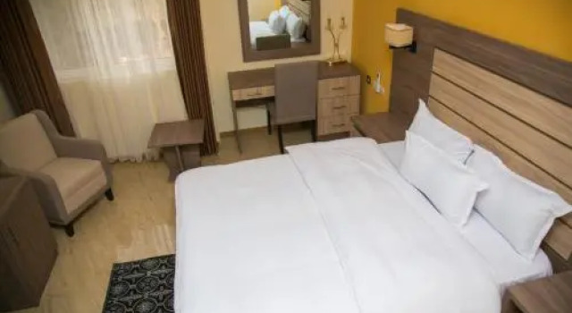 Consort Luxury Suites, Book Hotel Hotels in Bwari with a Pool, Swimming Pool