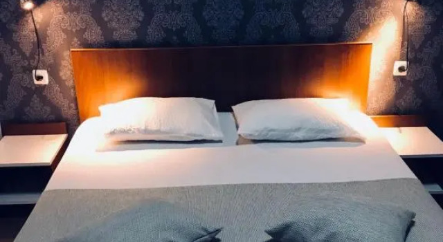 Pinul Negru 2, Varaa Hotelli Hotellit Carpathians - Romania uima-altaalla, Uima-allas