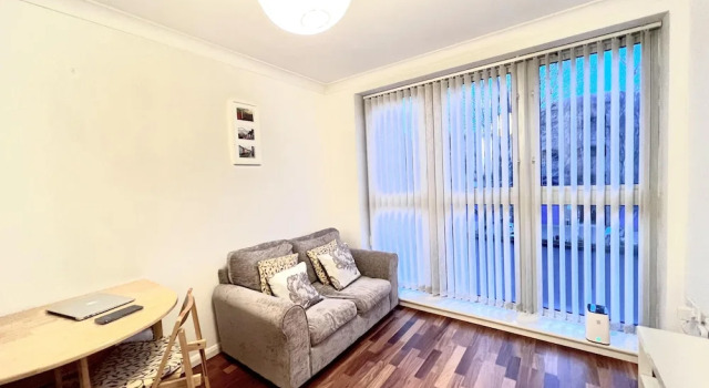 Lovely 1-bed Apartment in London by the Harbour, Varaa Huoneisto Asunnot kohteessa Merseyside, Huoneisto