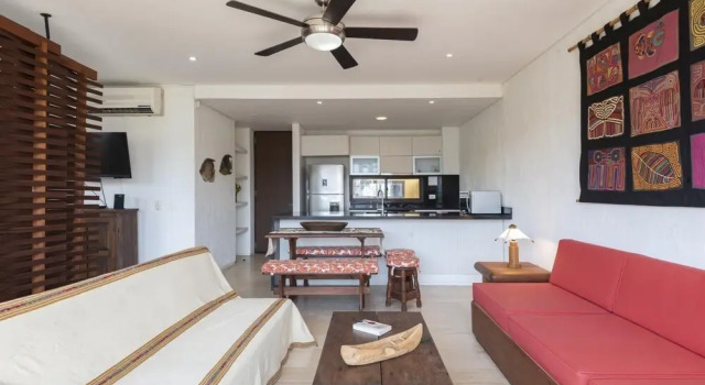 Spacious Loft @ Parque de Los Novios w/ wifi steps from the beac
