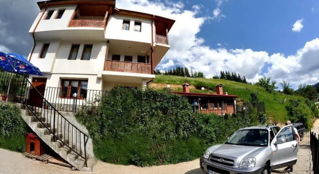Eco House Family Hotel