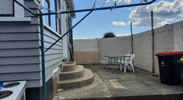 Tauranga Backpack House