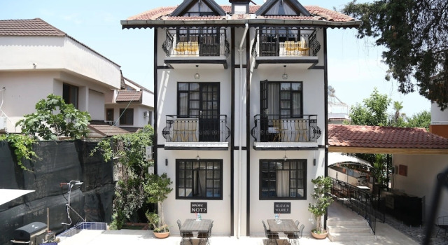 Derin Luxury Hotel