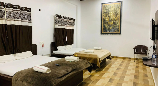 Hotel Silka Inn, Забронировать Отель Отели штата Махараштры 3 звезды, 3*