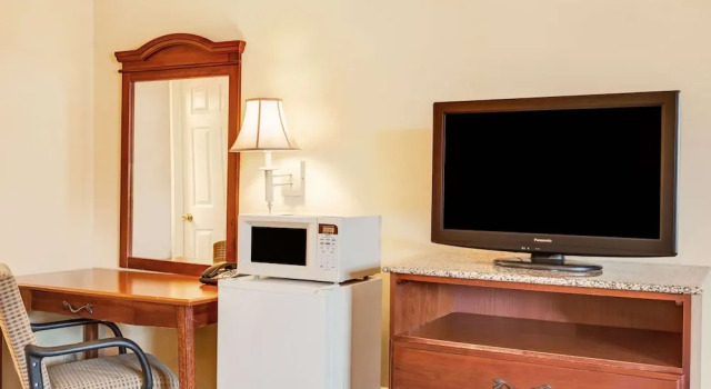 Двухместный люкс Knights Inn Mount Laurel