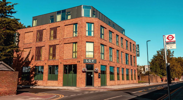 Двухместный номер Standard London City Airport Hotel