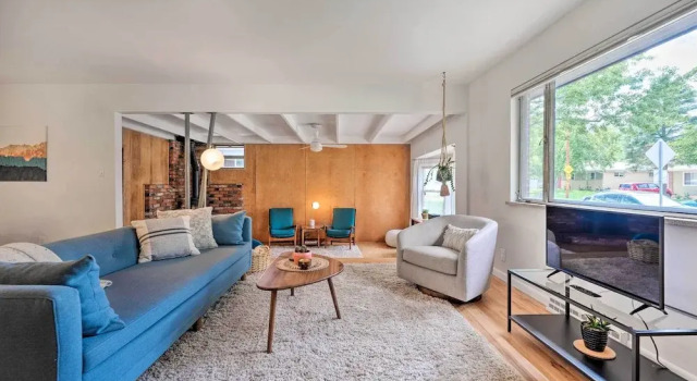 < 3 Mi to Pearl St: Home w/ Large Yard in Boulder, Забронировать Отель Отели Боулдер с парковкой, рядом с Парк имени Скотта Карпентера, Парковка