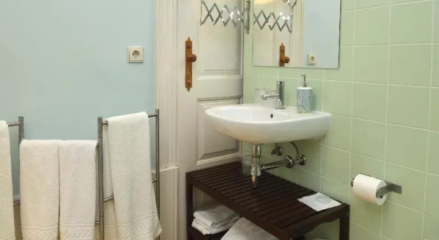 Номер Standard с балконом Dukes Corner Guest House